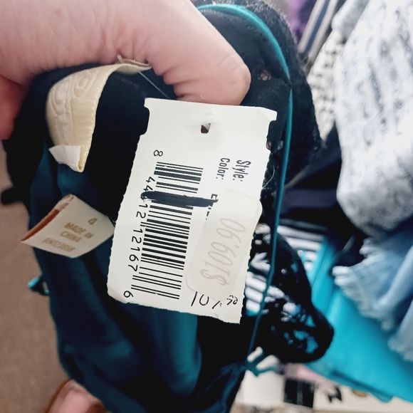 Silk dress made by Fall in a size 4 - Picture 6 of 7